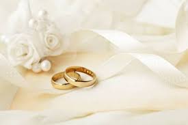 Cérémonie de mariage élégante en extérieur
